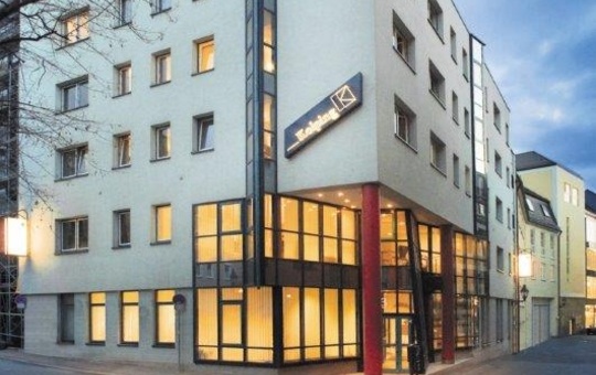 Kolping-Akademie-Würzburg von außen 